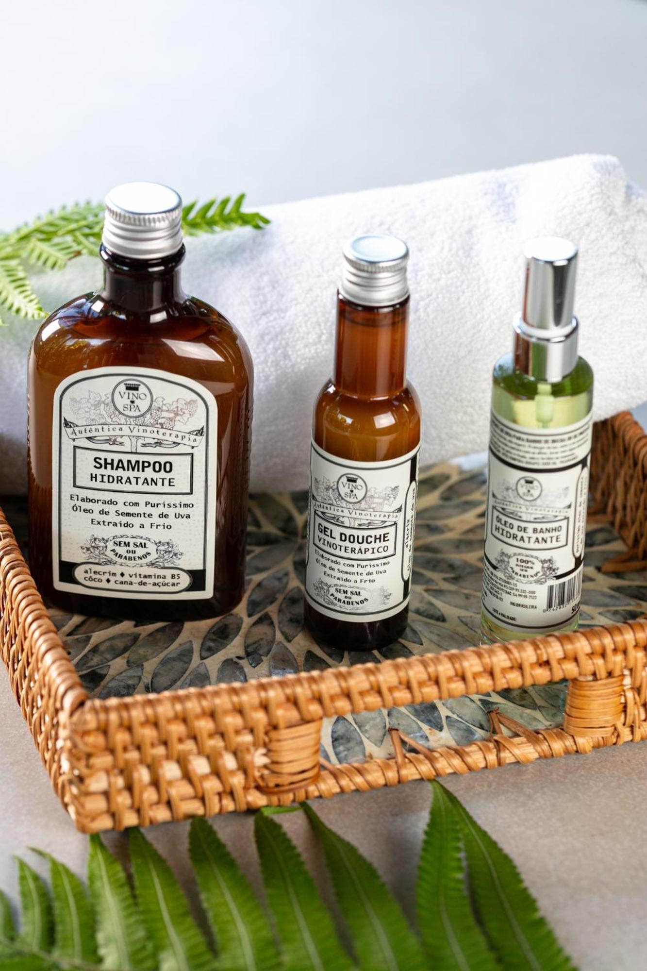 Spa Do Vinho Condominio Vitivinicola Bento Gonçalves Exterior foto A selection of natural cosmetics